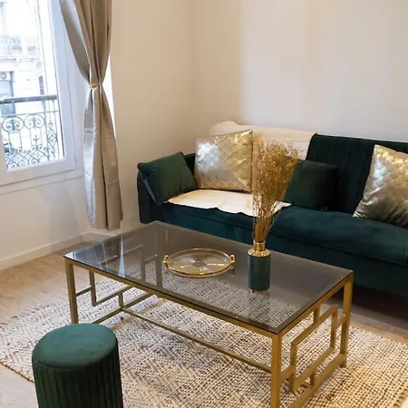 Superbe Design Dore Cannes
